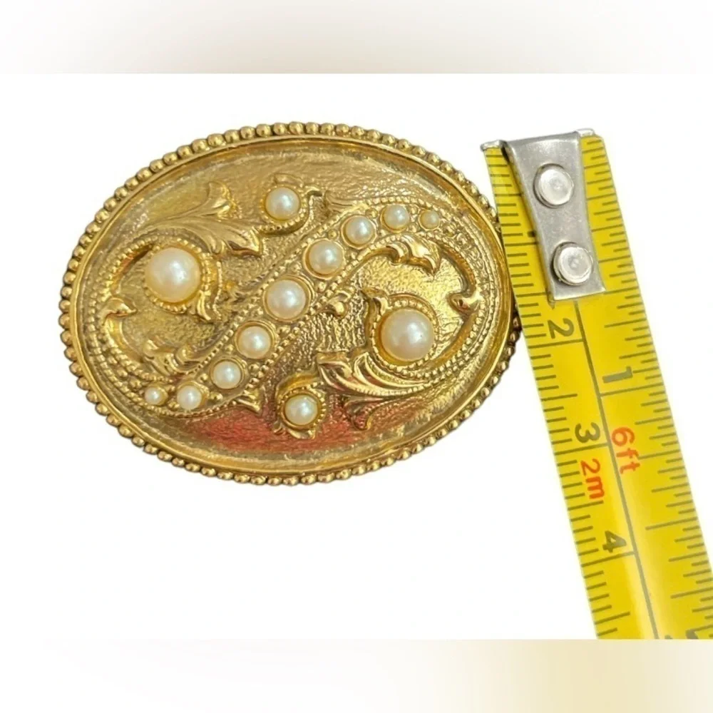 Vintage Brooch Gold Tone Oval Faux Pearl Unique Collectible Pin Costume Jewelry
